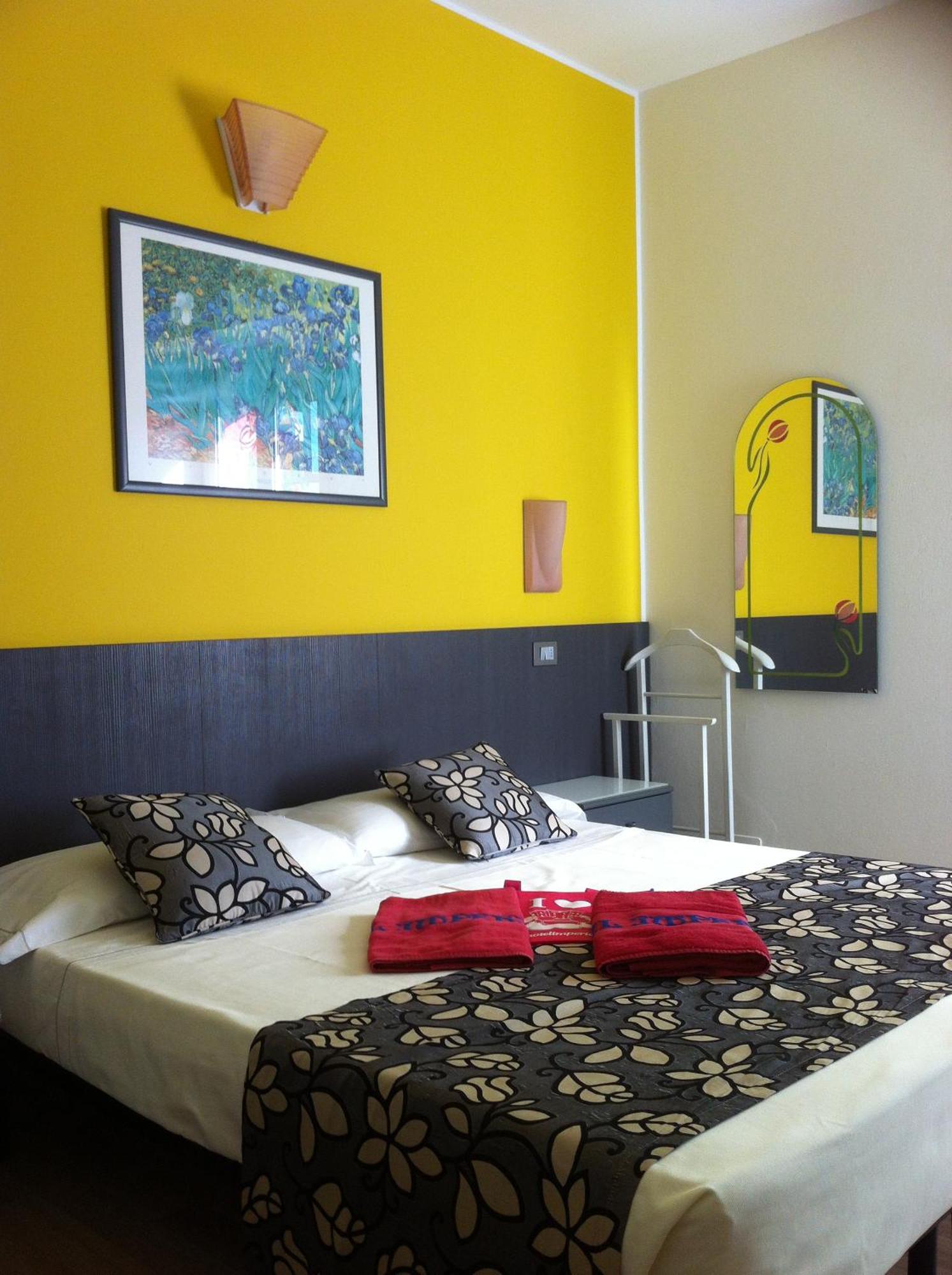 Hotel Imperiale & Spa Гатео а Маре Екстериор снимка